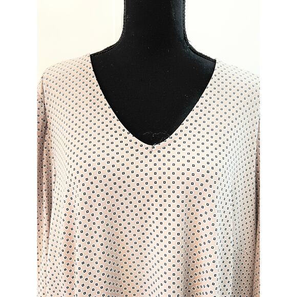 Adrianna Papell V-neck Long 3/4 Sleeve Blouse Top Women's Plus Size 2X Neutral - Picture 9 of 10